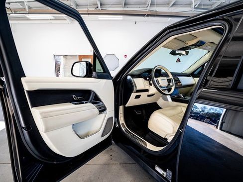 Used 2024 Land Rover Range Rover Autobiography image 35