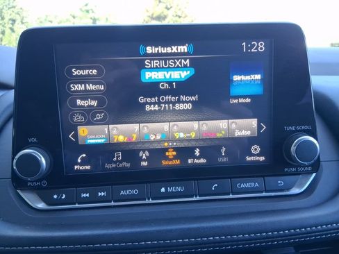 Used 2021 Nissan Rogue SL FWD image 17
