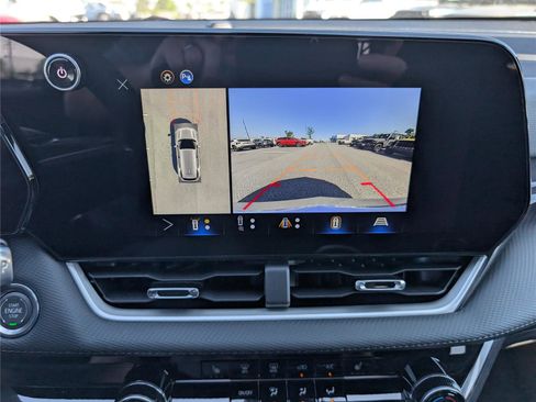 New 2026 Chevrolet Equinox LT w/ Safety and Technology Package FWD image 24