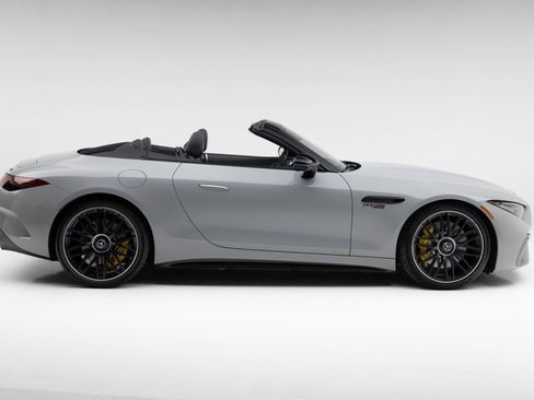 Used 2022 Mercedes-Benz SL 63 AMG 4MATIC image 15