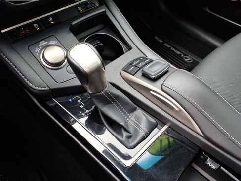 Used 2017 Lexus ES 350 w/ Navigation System Package image 19