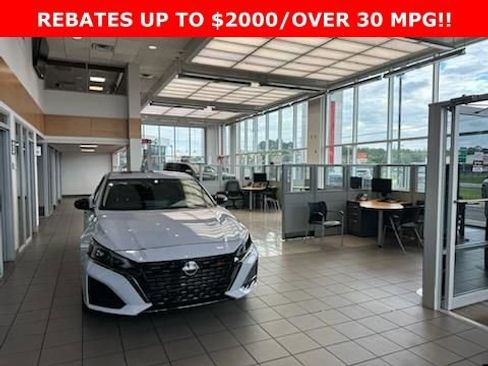 New 2026 Nissan Kicks SR FWD image 40