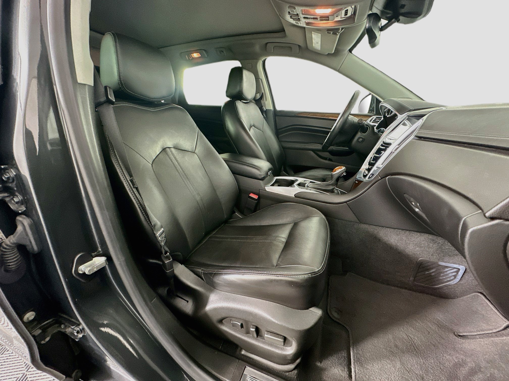 Used 2014 Cadillac SRX Luxury w/ Driver Awareness Package FWD image 34