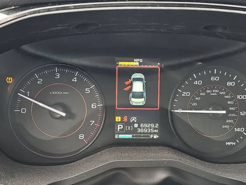 Used 2023 Subaru Crosstrek 2.0i AWD/4WD image 18