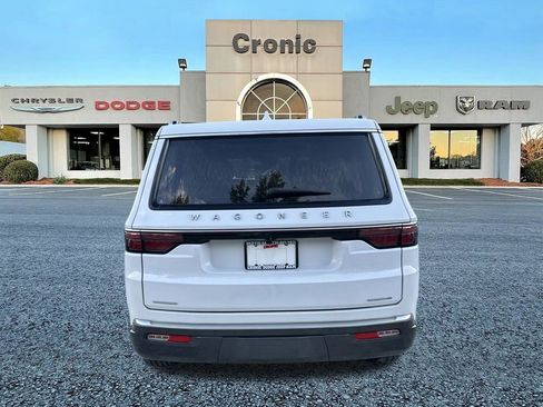 Used 2022 Jeep Wagoneer Series II image 4