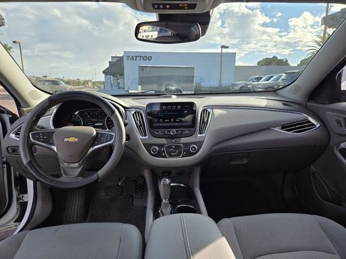 Used 2017 Chevrolet Malibu LT w/ Driver Confidence Package image 16