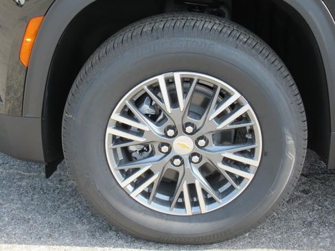 New 2026 Chevrolet Traverse LT image 7