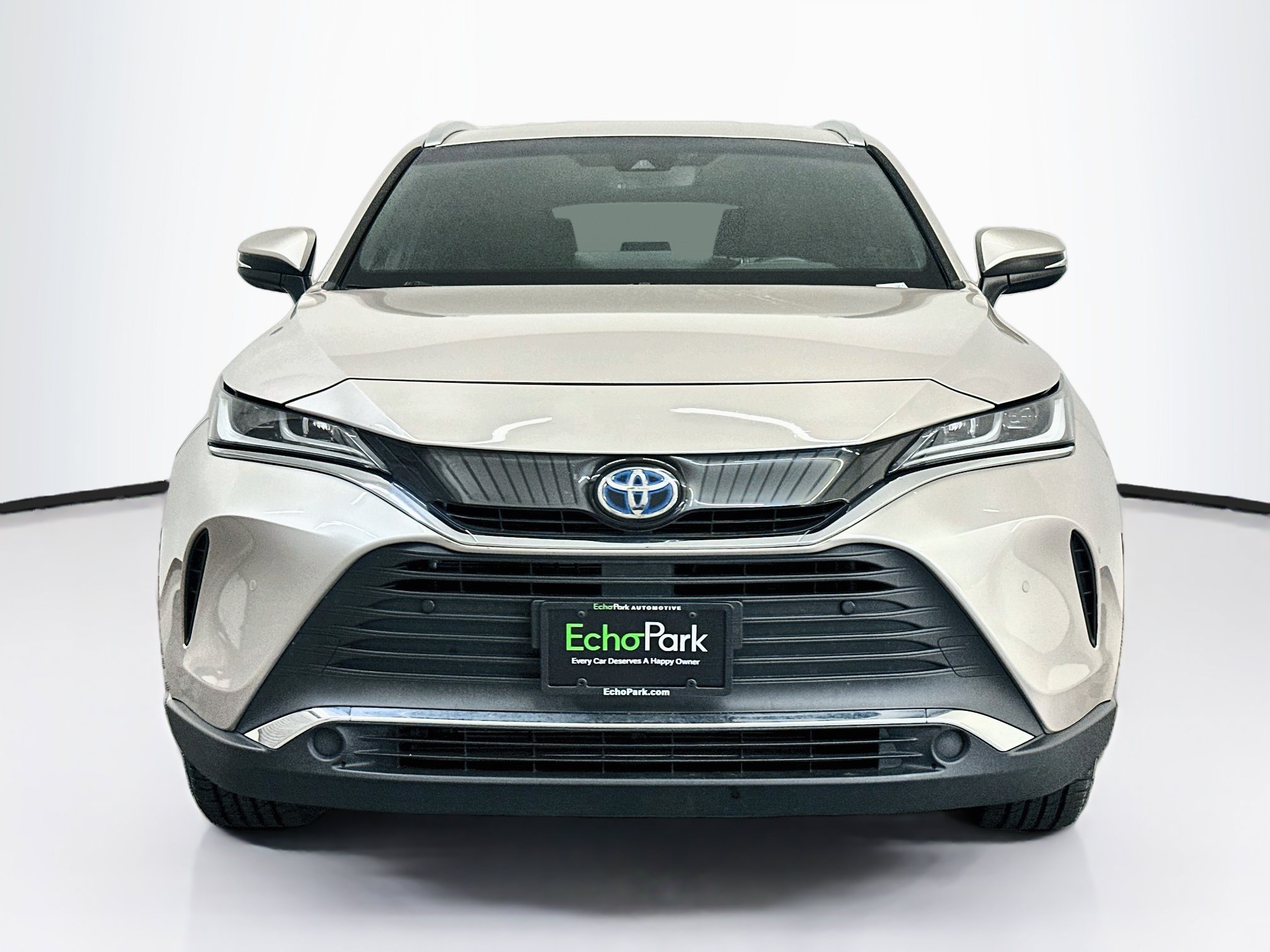 Used 2021 Toyota Venza XLE w/ Softex Package AWD/4WD image 2