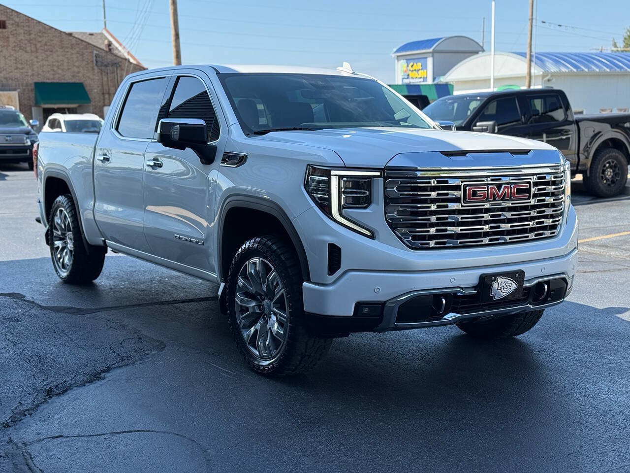 Used 2024 GMC Sierra 1500 Denali AWD/4WD image 3