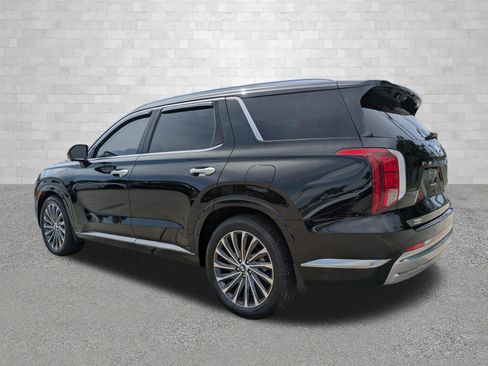 Used 2023 Hyundai Palisade Calligraphy FWD image 4