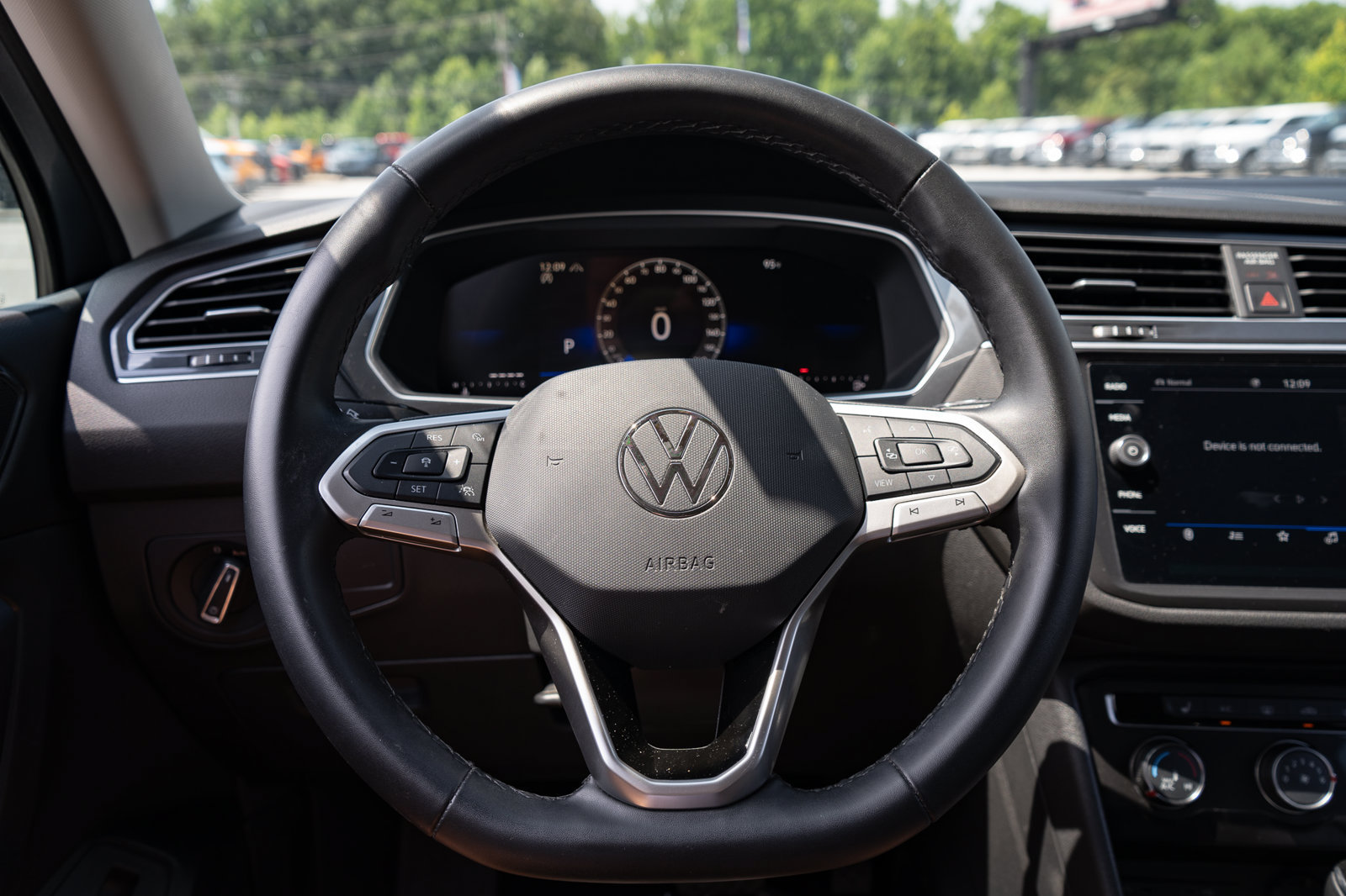 Used 2024 Volkswagen Tiguan Wolfsburg Edition AWD/4WD image 28