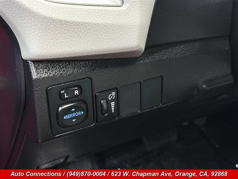 Used 2016 Toyota Corolla LE FWD image 18