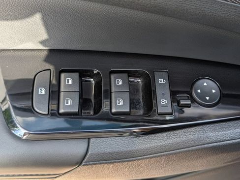 Used 2025 Kia Sportage SX FWD image 17