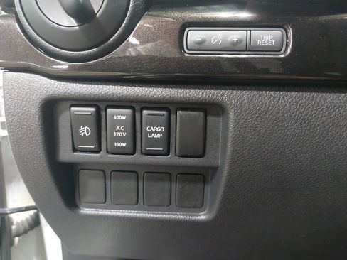 Used 2017 Nissan Titan SV AWD/4WD image 69