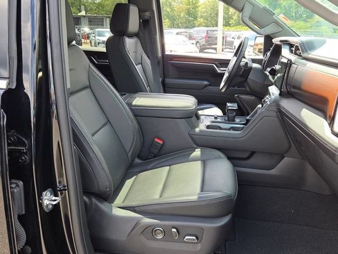 Used 2026 GMC Sierra 1500 Denali RWD image 13