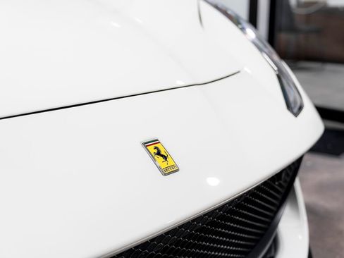 Used 2023 Ferrari 812 GTS RWD image 28
