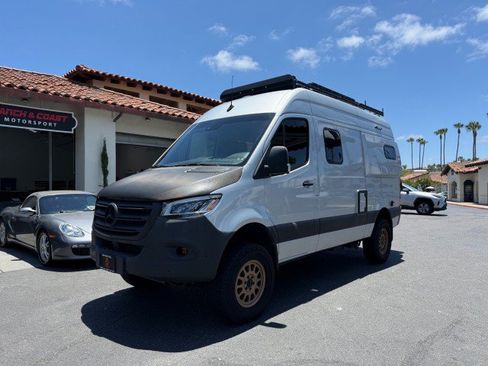 Used 2021 Mercedes-Benz Sprinter 2500 image 1