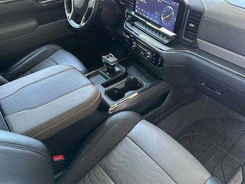 Used 2023 Chevrolet Silverado 1500 ZR2 w/ Technology Package image 16