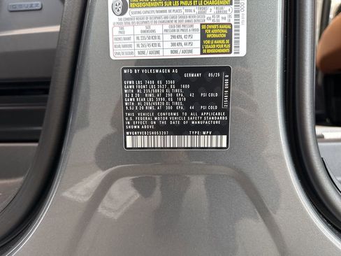 New 2025 Volkswagen ID. Buzz Pro S Plus image 48