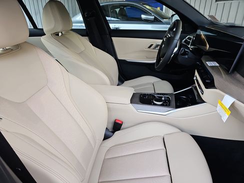 Certified 2025 BMW 330i Sedan w/ Premium Package image 10