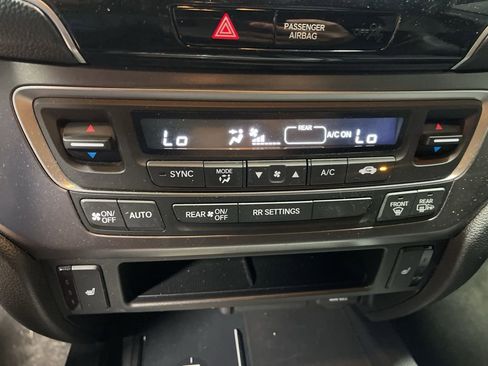 Used 2024 Honda Passport EX-L image 37