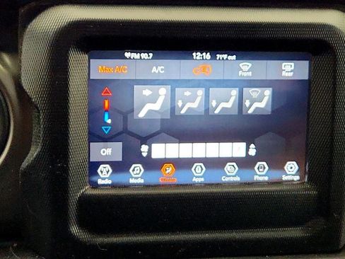 Used 2022 Jeep Wrangler Unlimited Sport AWD/4WD image 19