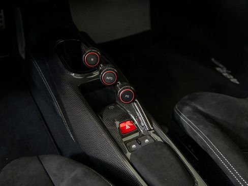 Certified 2019 Ferrari 488 Pista Coupe RWD image 15