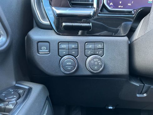 New 2026 Chevrolet Silverado 2500 LTZ w/ LTZ Premium Package AWD/4WD image 27