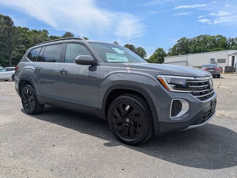 New 2026 Volkswagen Atlas SE AWD/4WD image 2