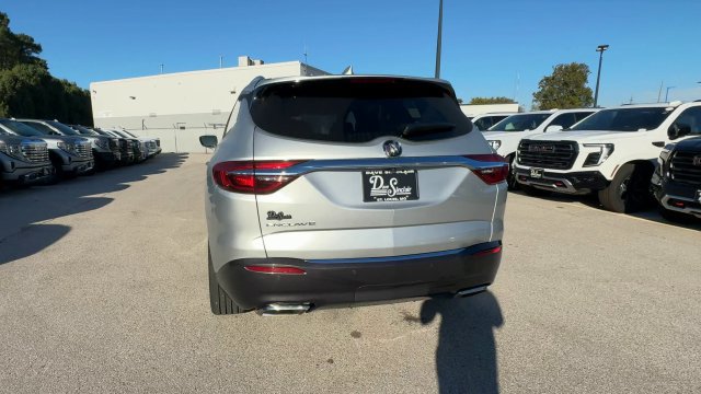 Used 2021 Buick Enclave Essence w/ Sound and Sites Package FWD image 8
