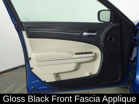 Used 2022 Chrysler 300 Touring w/ Sport Appearance Package image 14