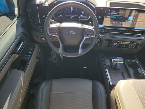 Used 2023 Chevrolet Silverado 1500 ZR2 w/ Technology Package image 16