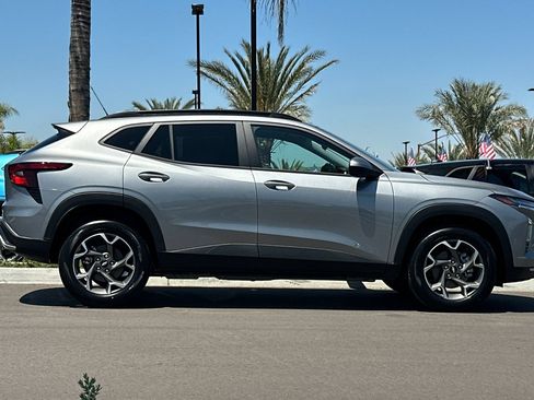 New 2026 Chevrolet Trax LT w/ Driver Confidence Package FWD image 3