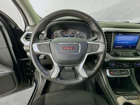 Used 2020 GMC Acadia SLE w/ Driver Convenience Package image 11