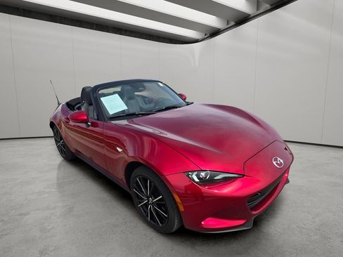 Used 2025 MAZDA MX-5 Miata Grand Touring w/ Weather Package image 12