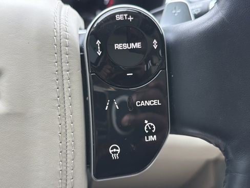 Used 2021 Land Rover Range Rover Autobiography AWD/4WD image 28