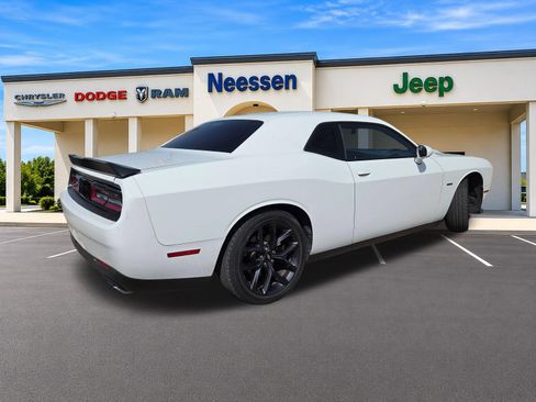 Used 2019 Dodge Challenger R/T w/ Driver Convenience Group RWD image 7