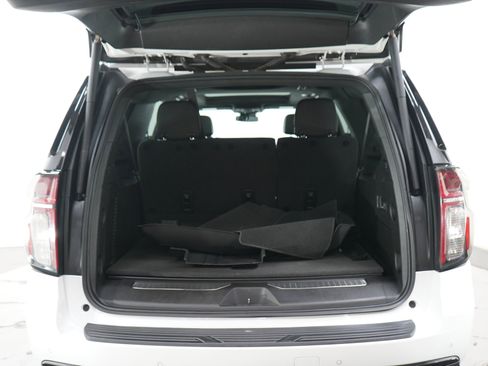 Used 2023 Chevrolet Suburban RST w/ Luxury Package AWD/4WD image 17