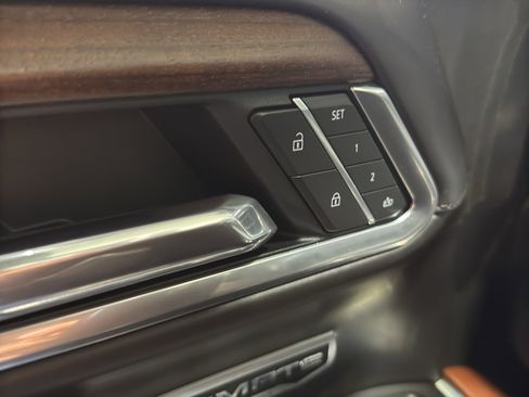 Used 2022 GMC Sierra 1500 Denali Ultimate image 40