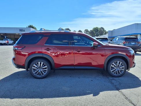 Used 2023 Nissan Pathfinder SL w/ SL Premium Package FWD image 22