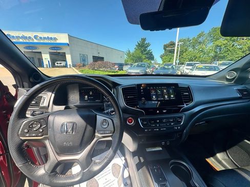 Used 2023 Honda Passport TrailSport image 10