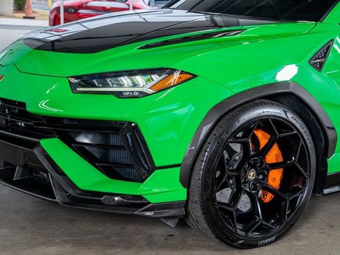 Used 2023 Lamborghini Urus Performante image 12