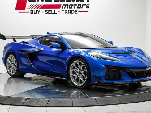 Used 2026 Chevrolet Corvette ZR1 w/ ZR1 Carbon Fiber Aero Package RWD image 5
