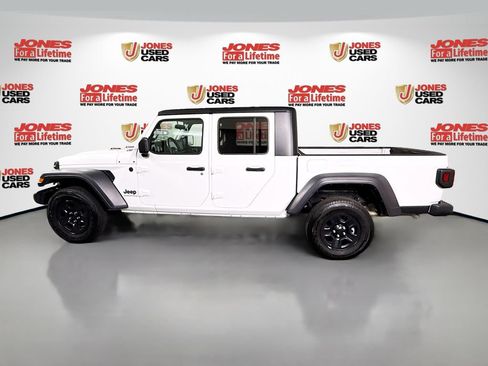 Used 2024 Jeep Gladiator Sport AWD/4WD image 12