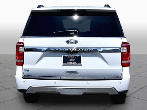 Used 2019 Ford Expedition XLT RWD image 4