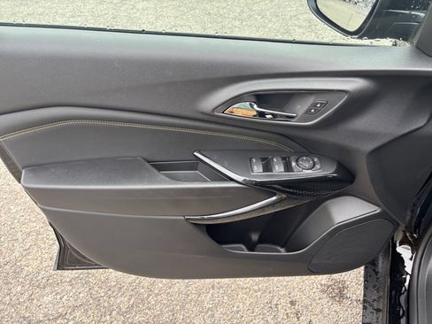 New 2026 Chevrolet Trax ACTIV w/ Sunroof Package FWD image 16
