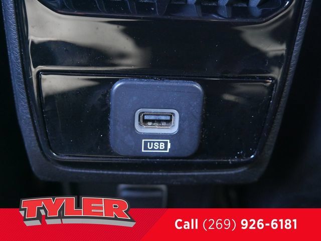 Used 2024 Jeep Compass Latitude AWD/4WD image 43