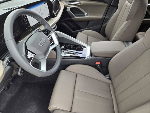 New 2025 Audi Q5 Prestige image 17