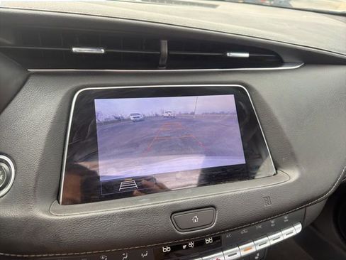 Used 2020 Cadillac XT4 Premium Luxury image 11