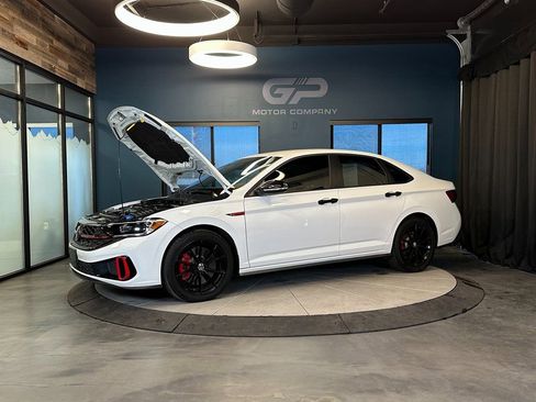 Used 2024 Volkswagen Jetta GLI 40th Anniversary Edition image 24